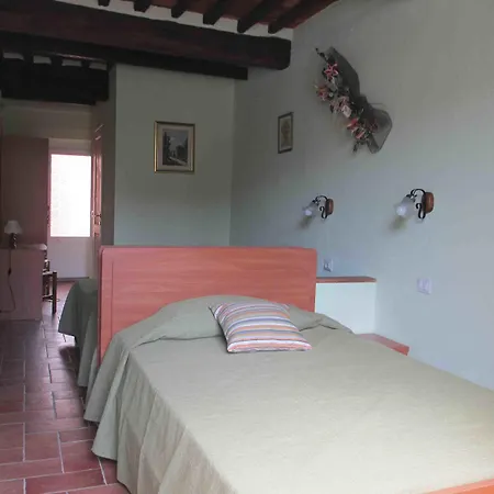 לינה וארוחת בוקר Lucca Fora קאפאנורי