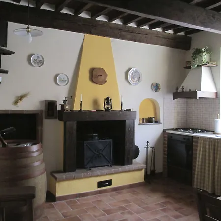 Lucca Fora לינה וארוחת בוקר