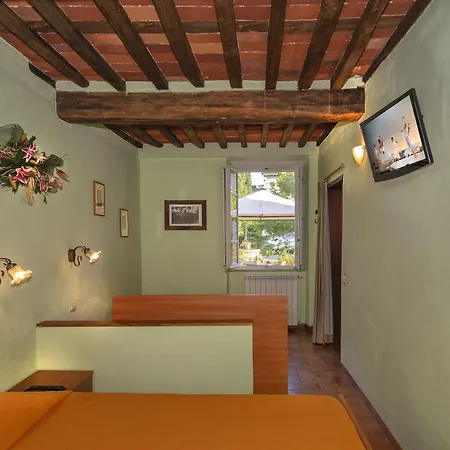 Lucca Fora 3* קאפאנורי