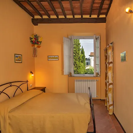 Lucca Fora 3*