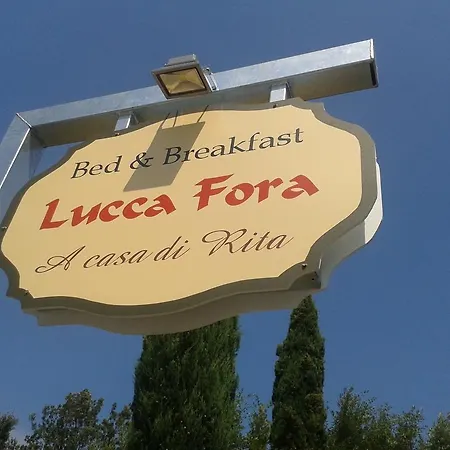 Lucca Fora