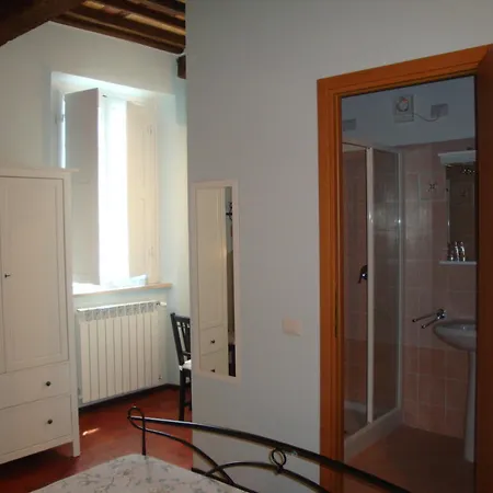 فندق مبيت وإفطار Lucca Fora 3*