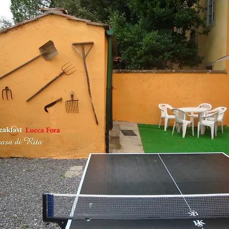 Couette-café Lucca Fora