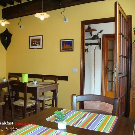 Couette-café Lucca Fora 3*