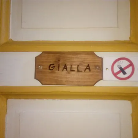 Couette-café Lucca Fora